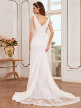 Load image into Gallery viewer, Elegant Sleeveless Fishtail Wedding Dress
