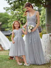 Load image into Gallery viewer, A-Line Tulle Floral Appliqued Flower Girl Dress
