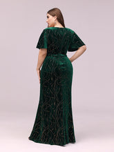 Load image into Gallery viewer, Plus Size Vintage Velvet Evening Dress
