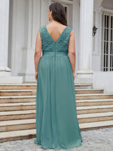 Load image into Gallery viewer, Plus Size Fashion Bridesmaid Dresses with Lace
